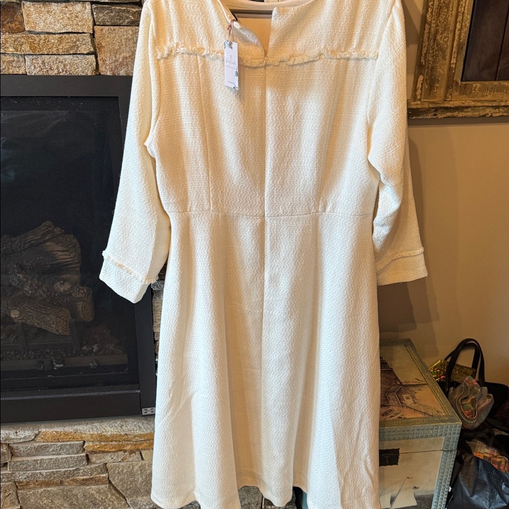 Dainty Jewels  Elegant creamy White Long-Sleeve Dress NWT - Picture 6 of 6